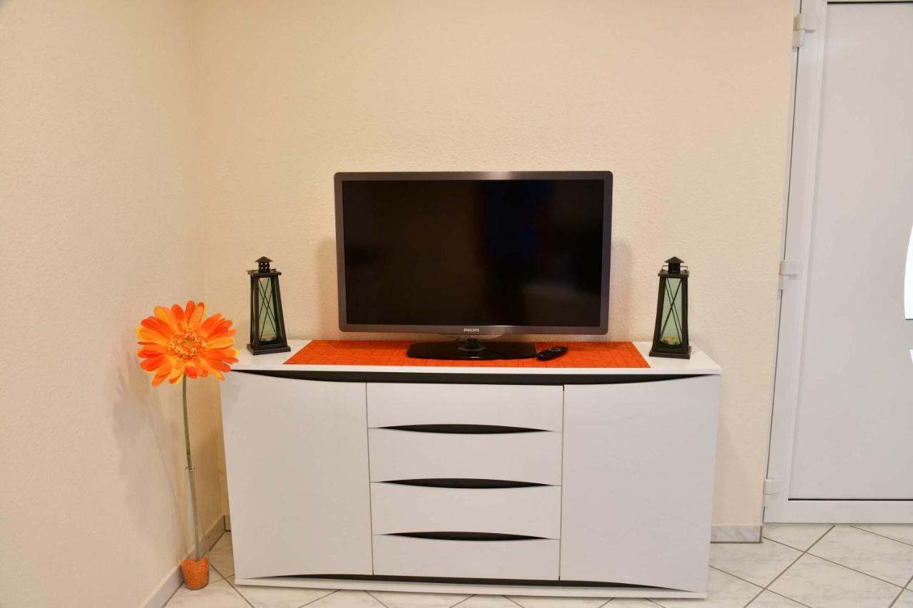 Annis Wohnschlösschen Apartment *